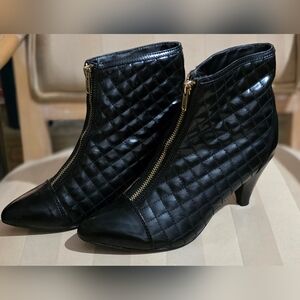 ASHRO LADIES BLACK QUILTED LEATHER GOLD ZIPPER BOOTS SIZE 8